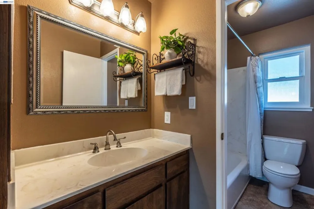 3734 Carrigan Cmn Livermore, CA 94550