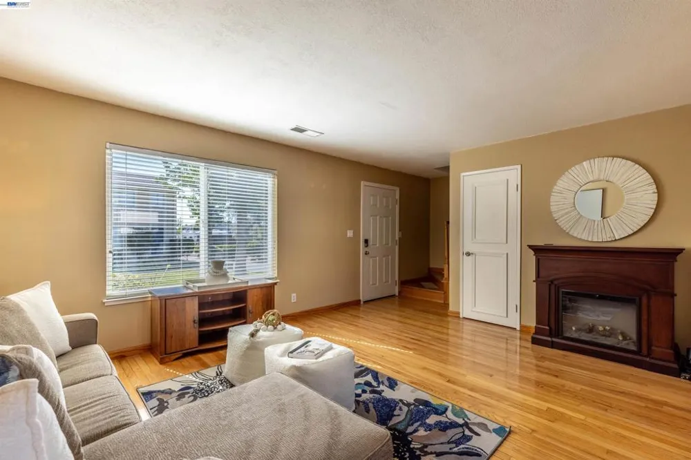 3734 Carrigan Cmn Livermore, CA 94550