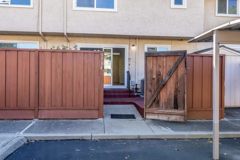 3734 Carrigan Cmn Livermore, CA 94550