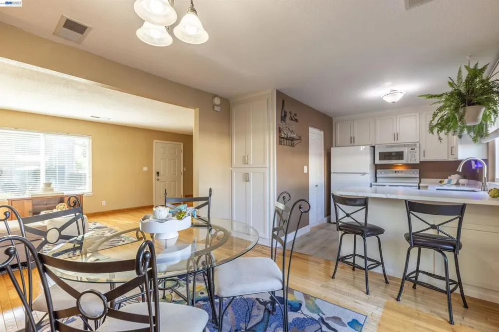 3734 Carrigan Cmn Livermore, CA 94550