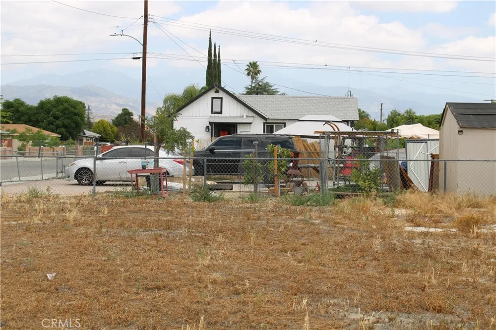 8 S Alessandro Avenue San Jacinto, CA 92583