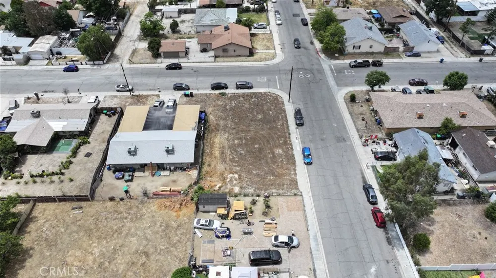 8 S Alessandro Avenue San Jacinto, CA 92583