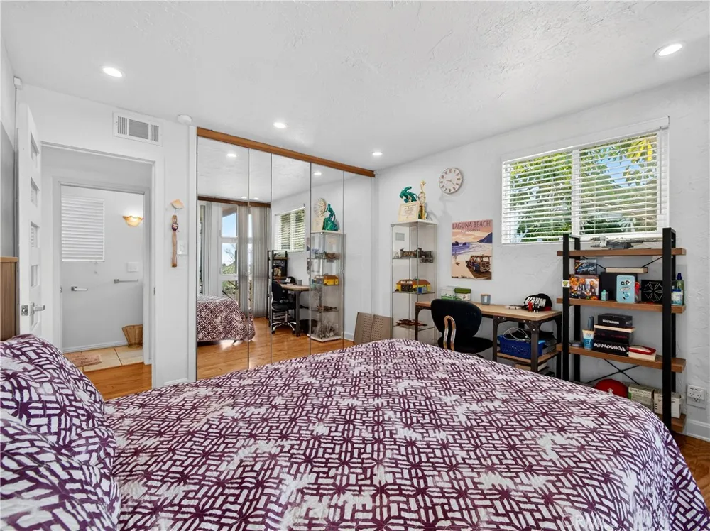 1080 Noria Laguna Beach, CA 92651