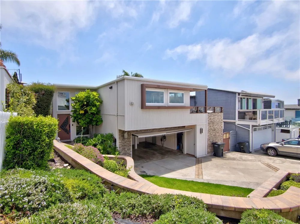 1080 Noria Laguna Beach, CA 92651
