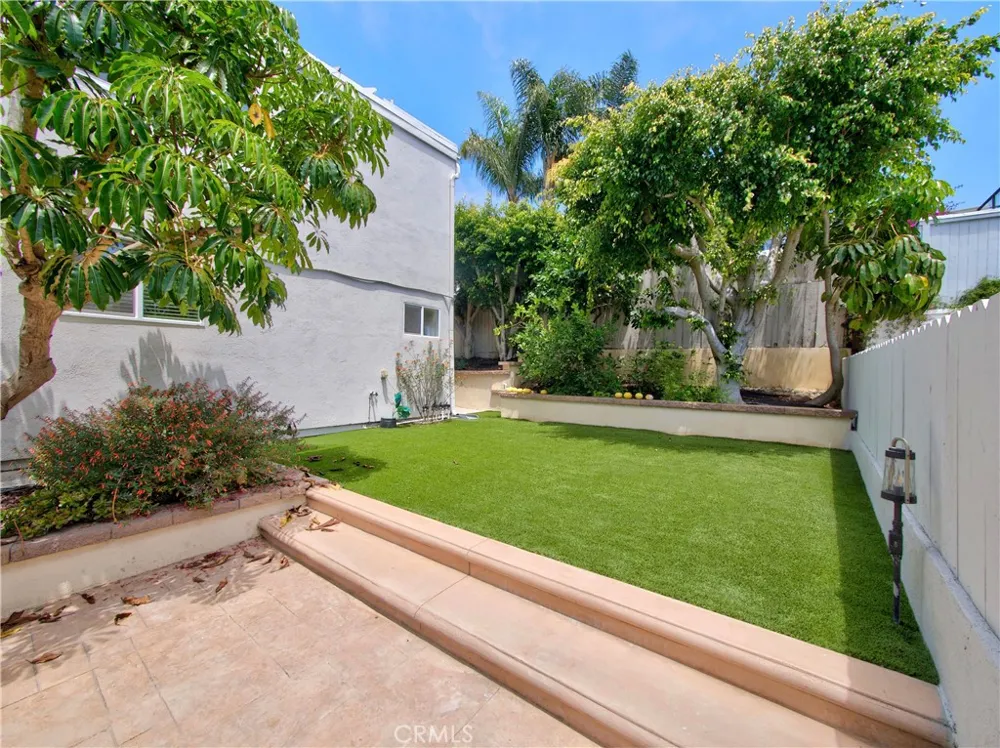 1080 Noria Laguna Beach, CA 92651