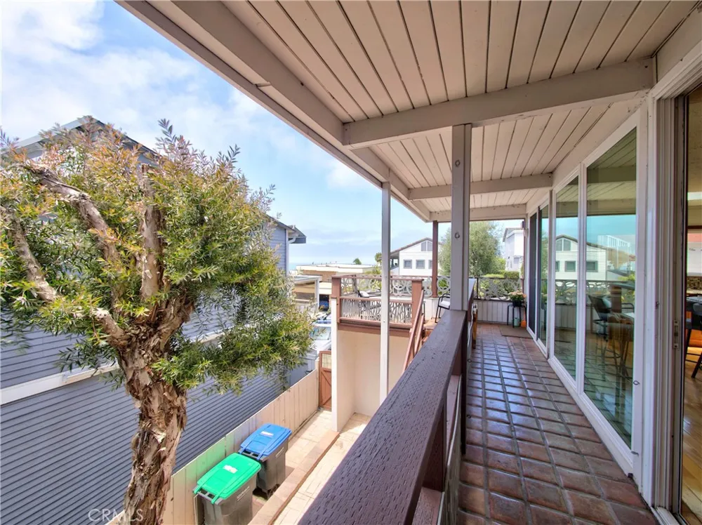 1080 Noria Laguna Beach, CA 92651