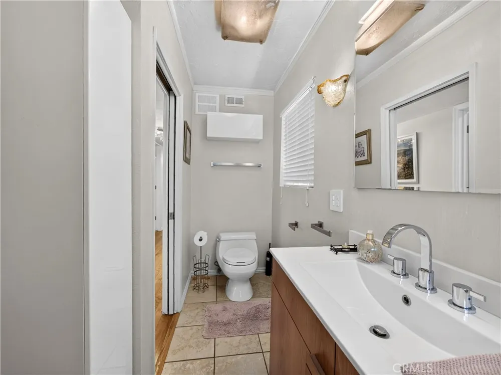 1080 Noria Laguna Beach, CA 92651