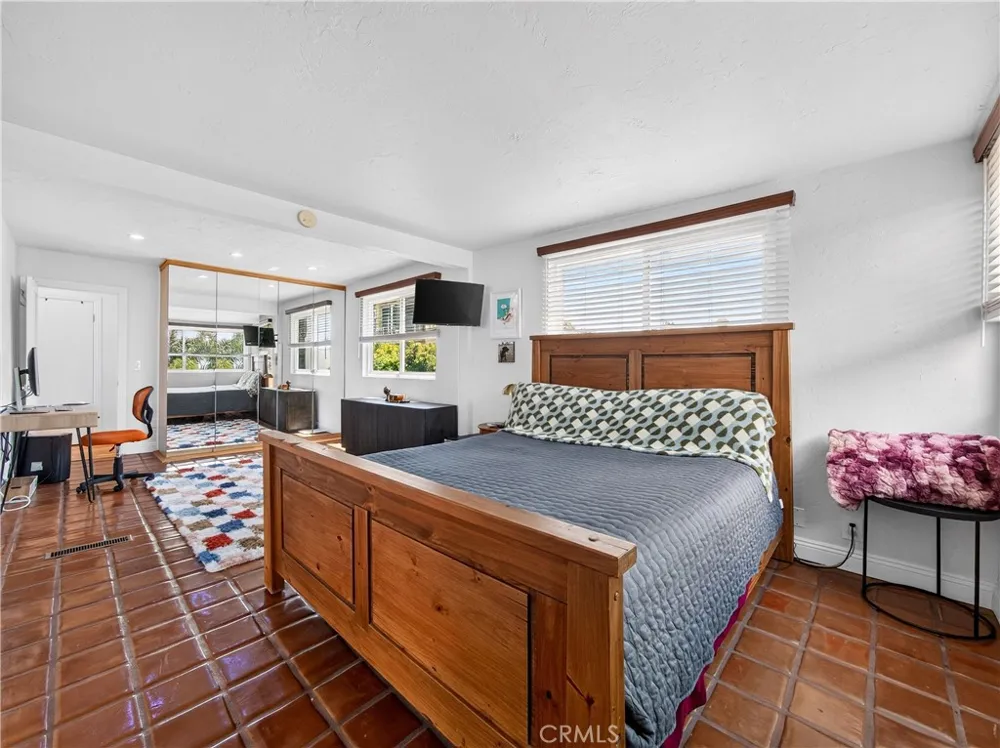 1080 Noria Laguna Beach, CA 92651