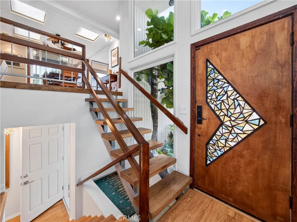 1080 Noria Laguna Beach, CA 92651