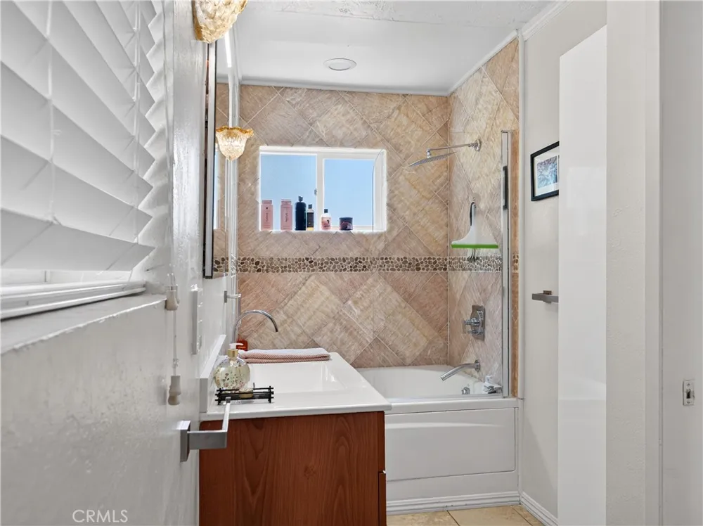 1080 Noria Laguna Beach, CA 92651