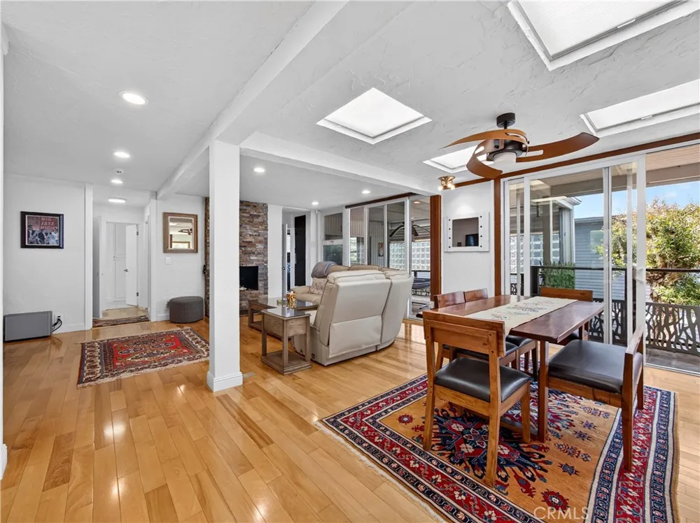 1080 Noria Laguna Beach, CA 92651