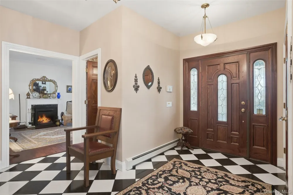 17 Skyview Lane Mahopac, NY 10541