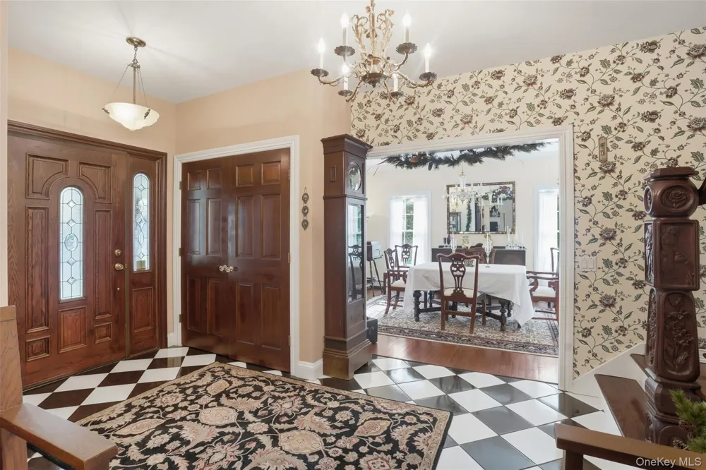 17 Skyview Lane Mahopac, NY 10541