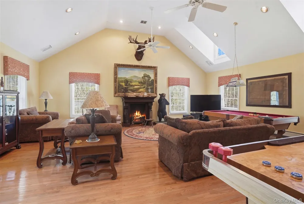 17 Skyview Lane Mahopac, NY 10541