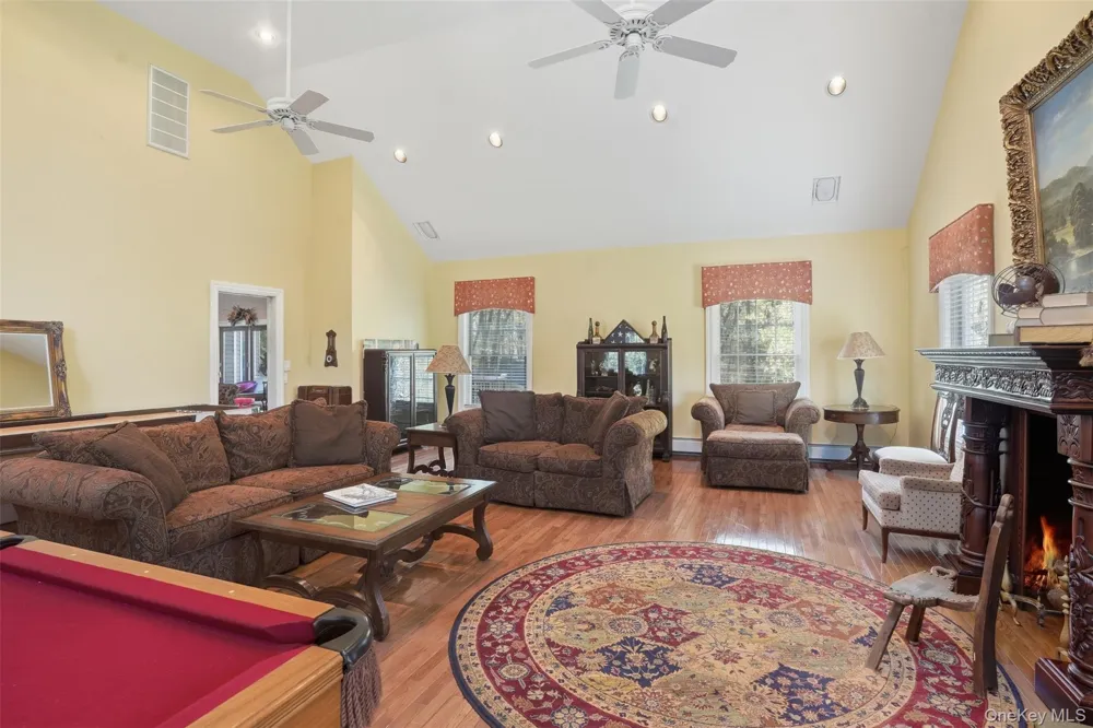 17 Skyview Lane Mahopac, NY 10541