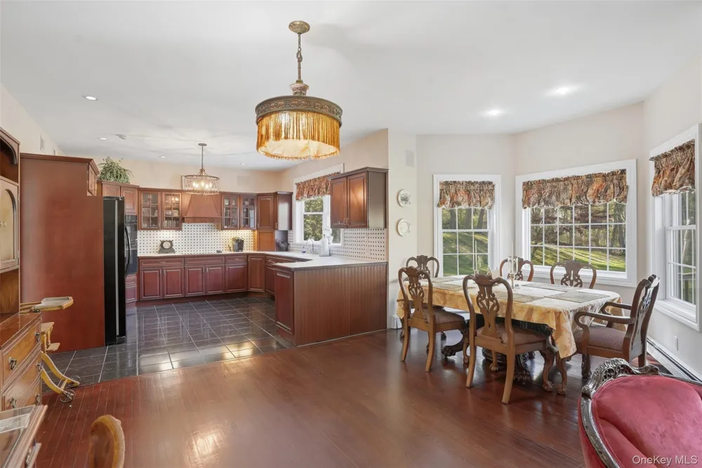 17 Skyview Lane Mahopac, NY 10541