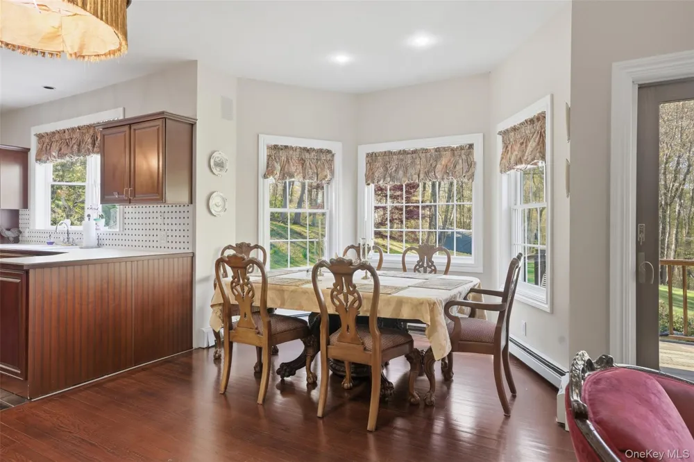 17 Skyview Lane Mahopac, NY 10541
