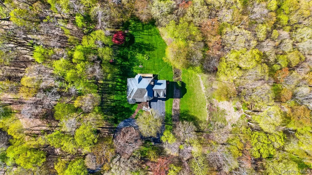 17 Skyview Lane Mahopac, NY 10541