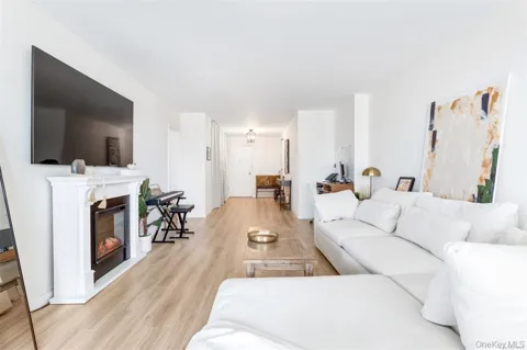 102-30 66 ROAD #25E