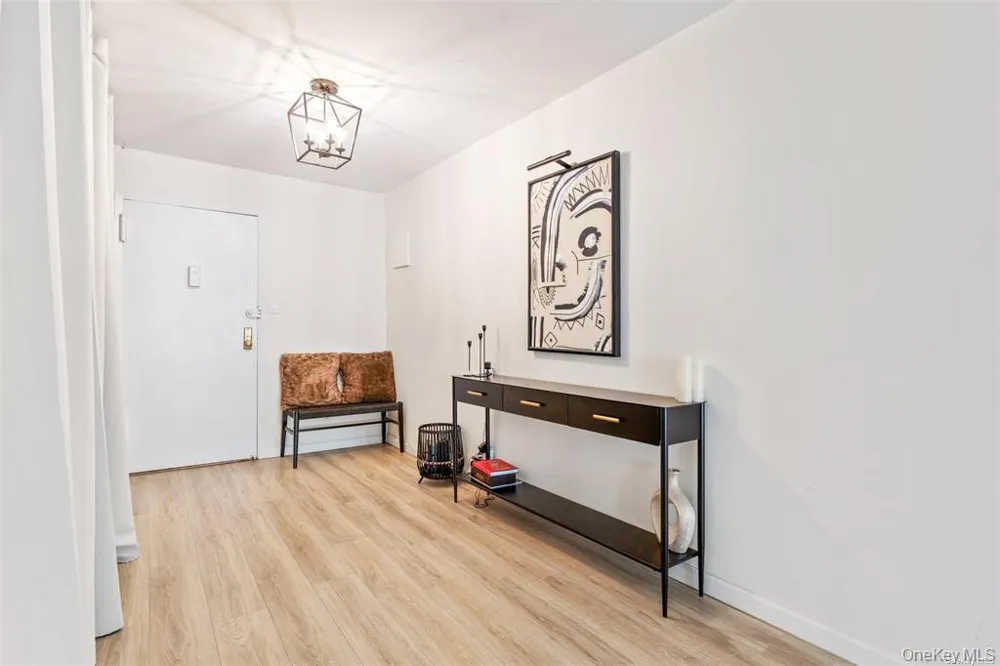 102-30 66 ROAD #25E Forest Hills, NY 11375