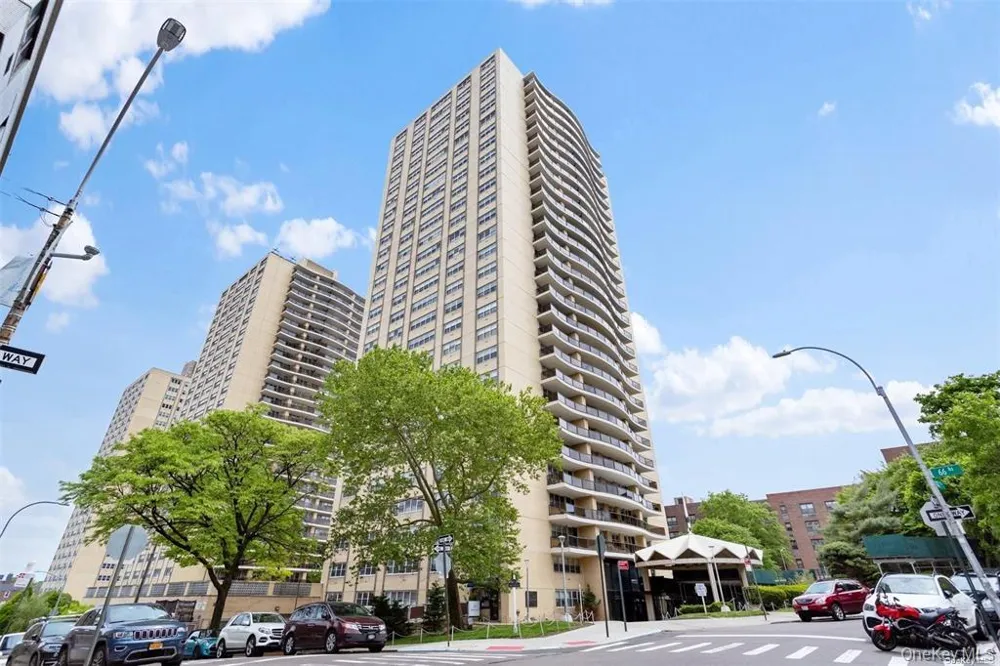 102-30 66 ROAD #25E Forest Hills, NY 11375