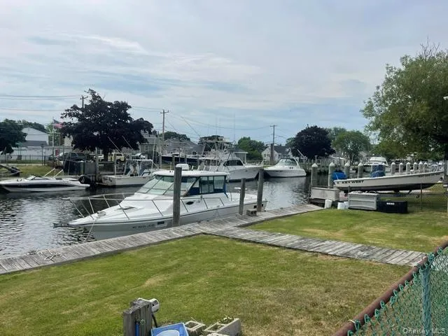 Boat Berth Riviera Drive E Lindenhurst, NY 11757