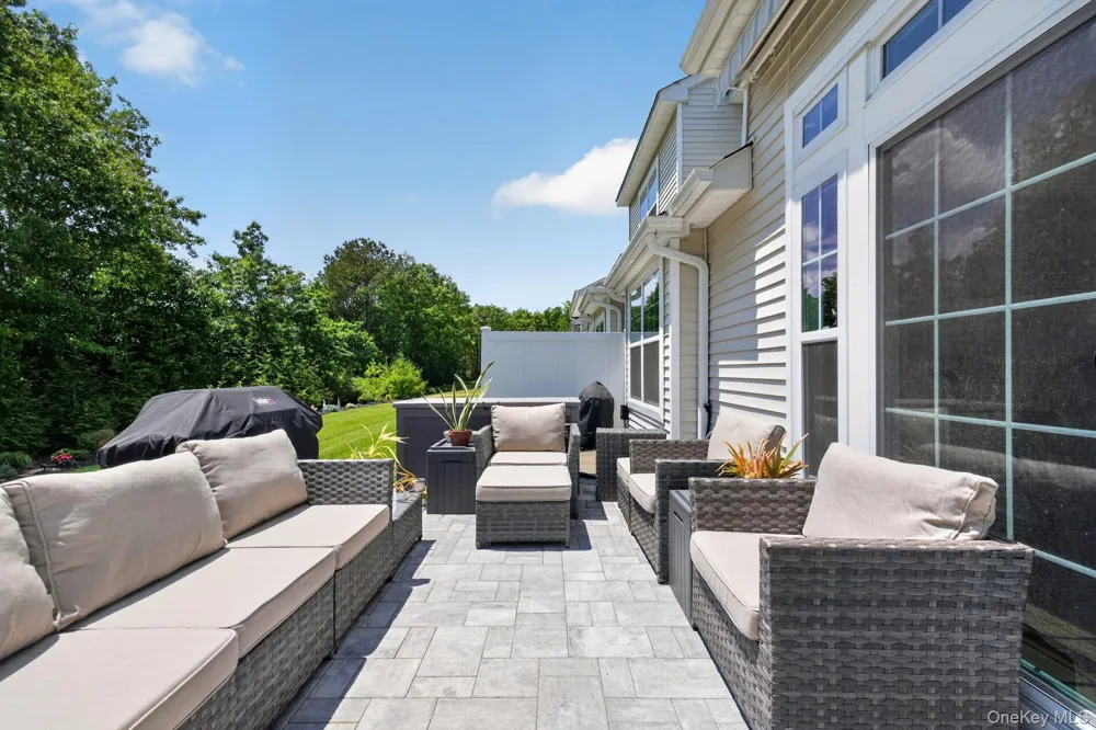 104 Ari Lane Center Moriches, NY 11934