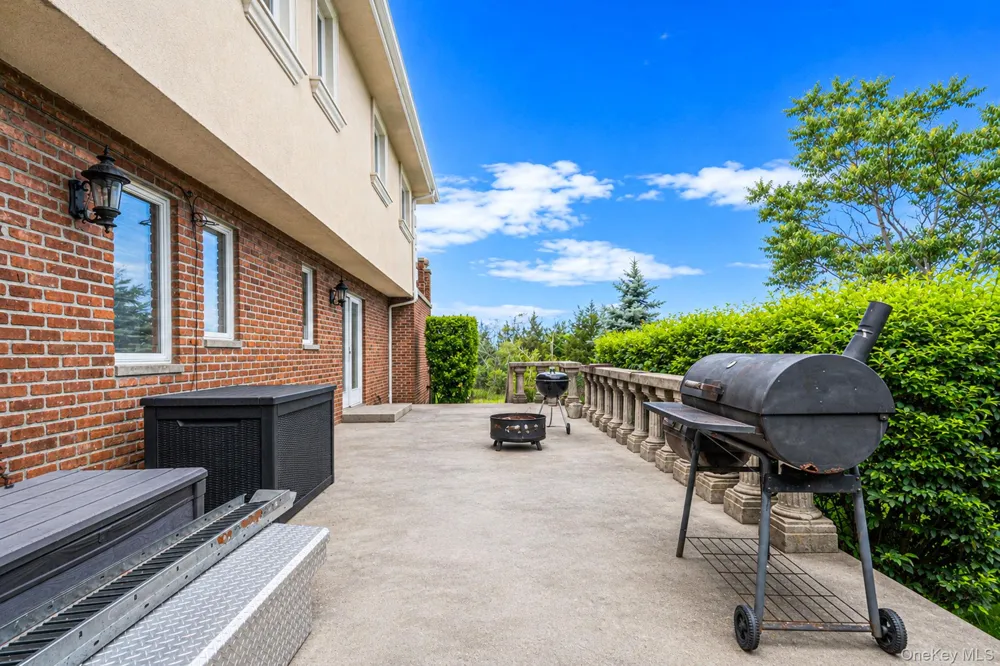 296 Longneck Boulevard Flanders, NY 11901
