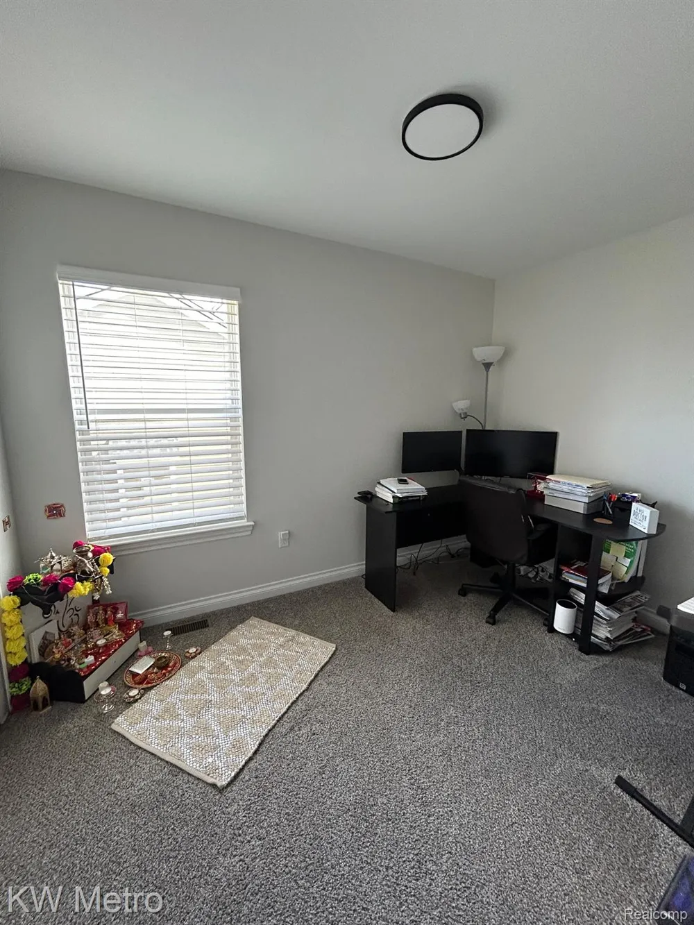 2323 E MAPLE ROAD Troy City, MI 48083