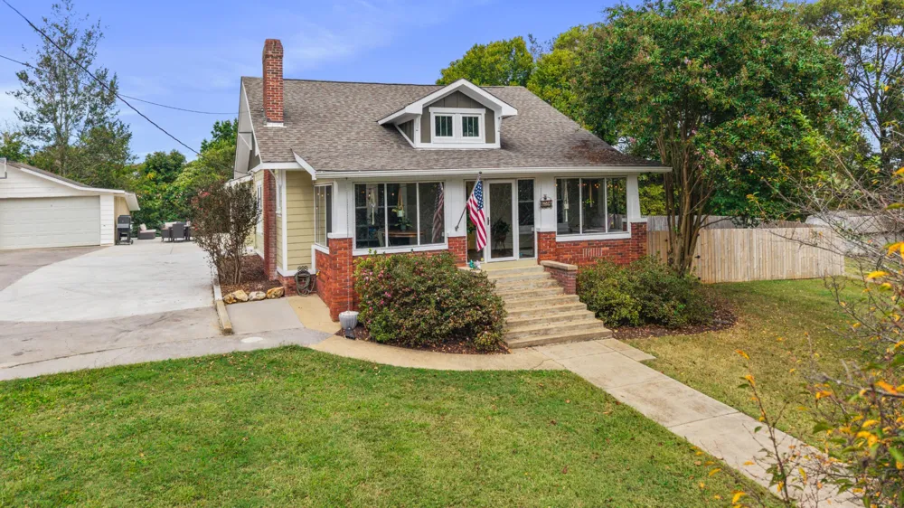 621 Highland Avenue NW Cleveland, TN 37311