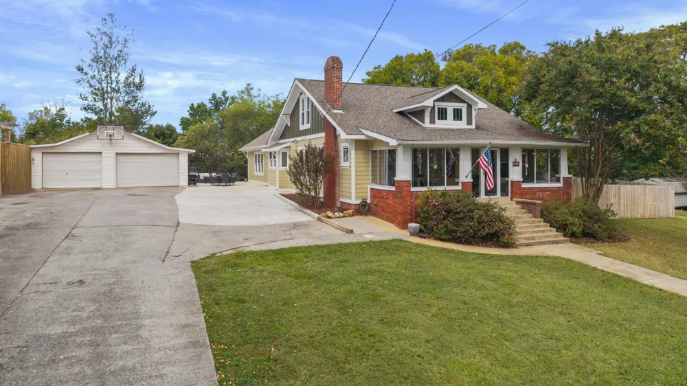 621 Highland Avenue NW Cleveland, TN 37311