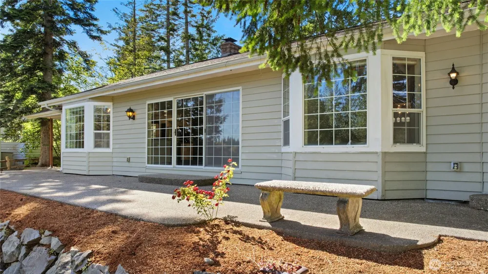 400 E Old Ranch Road Allyn, WA 98524