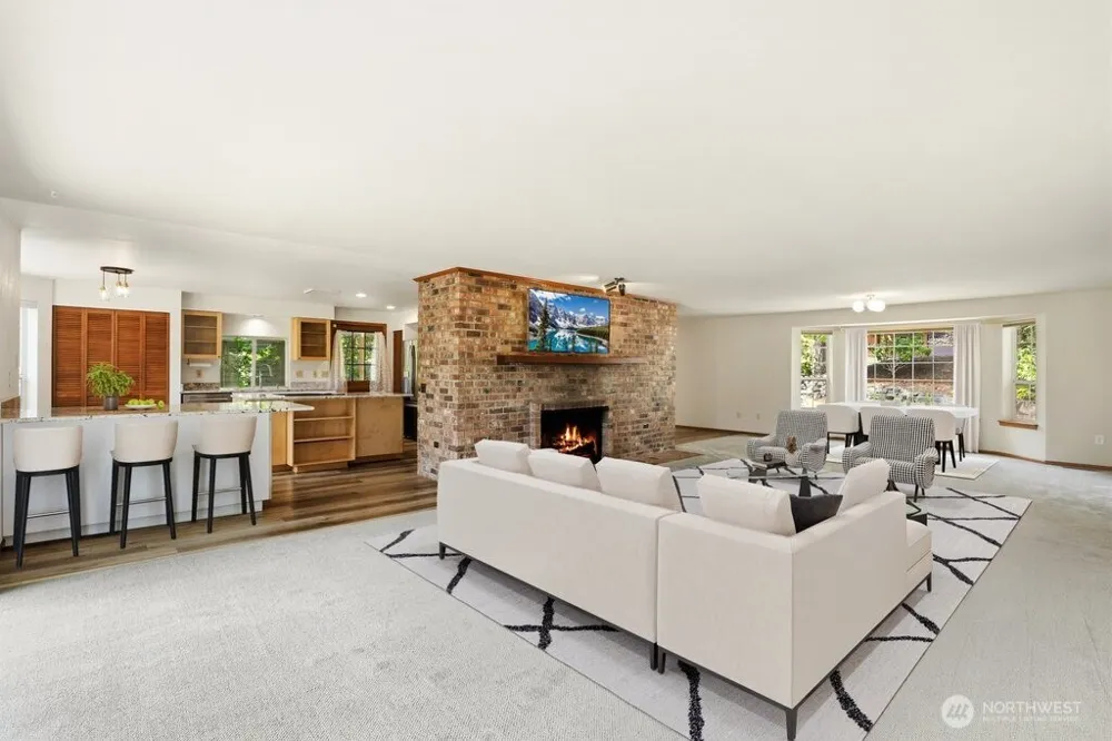 400 E Old Ranch Road Allyn, WA 98524