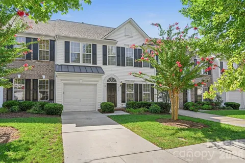 107 S Arcadian Way