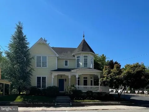 304 E MAIN STREET
