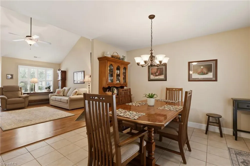6650 Springfield Village Lane Clemmons, NC 27012