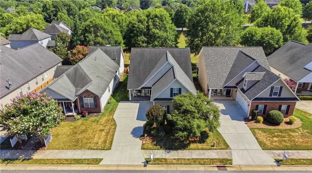 6650 Springfield Village Lane Clemmons, NC 27012