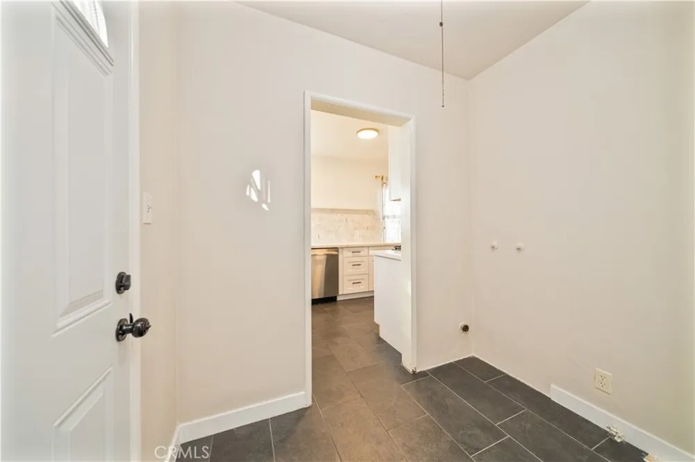 10649 Civic El Monte, CA 91731