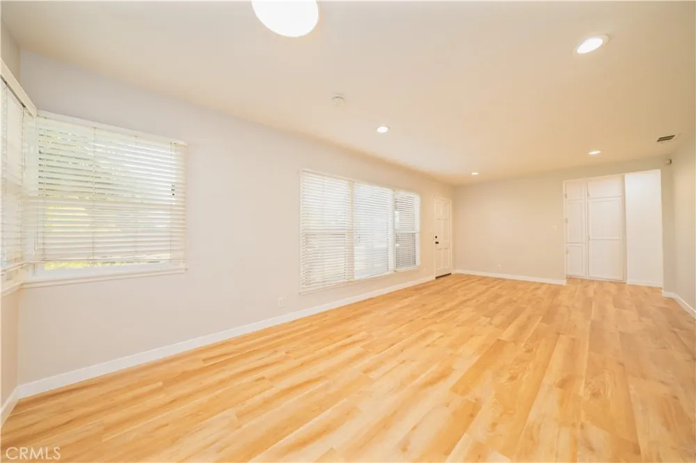 10649 Civic El Monte, CA 91731