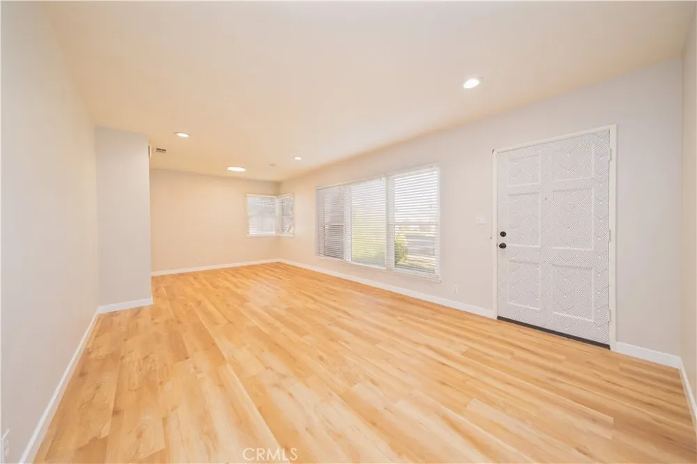 10649 Civic El Monte, CA 91731