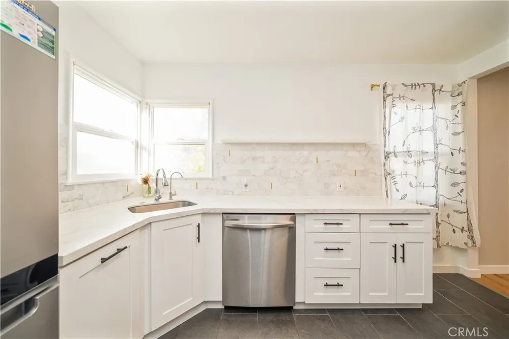 10649 Civic El Monte, CA 91731