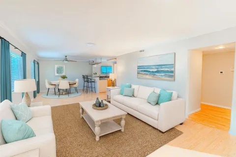 940 Calla Ave #15