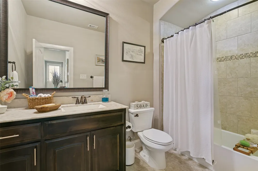 417 Chestnut Lane Roanoke, TX 76262