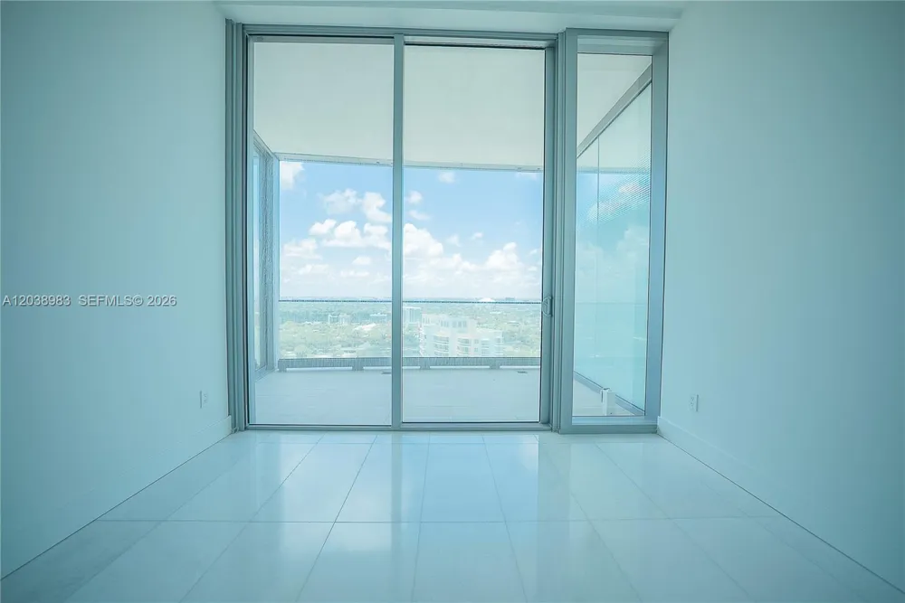 175 SE 25th Rd #2703 Miami, FL 33129