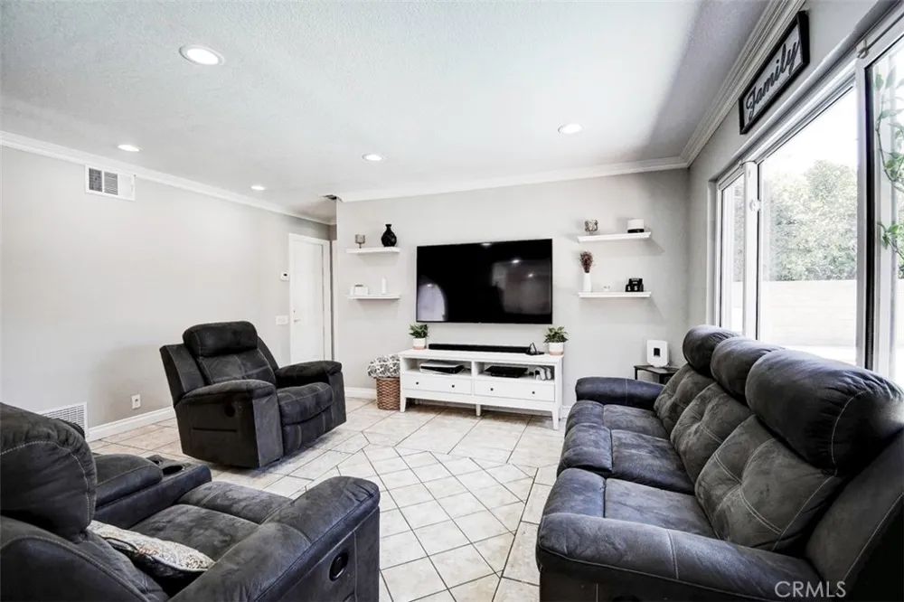 26701 Valpariso Mission Viejo, CA 92691