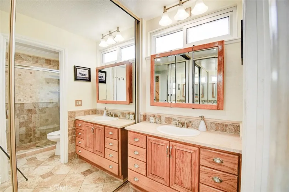 26701 Valpariso Mission Viejo, CA 92691