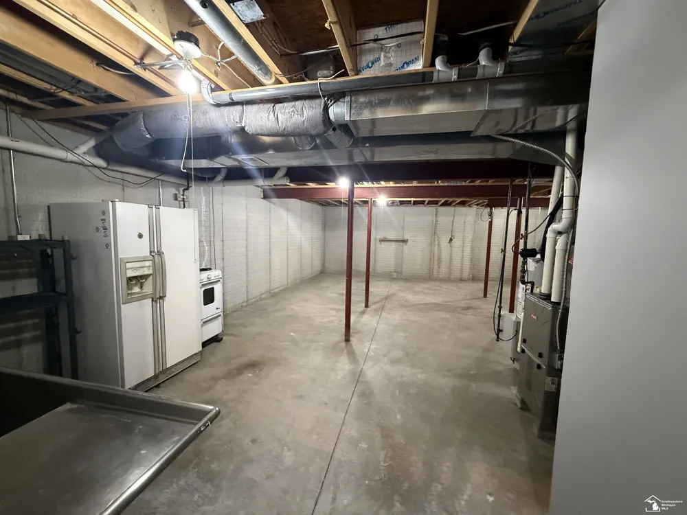 1626 Spruce Court Bedford Township, MI 48182