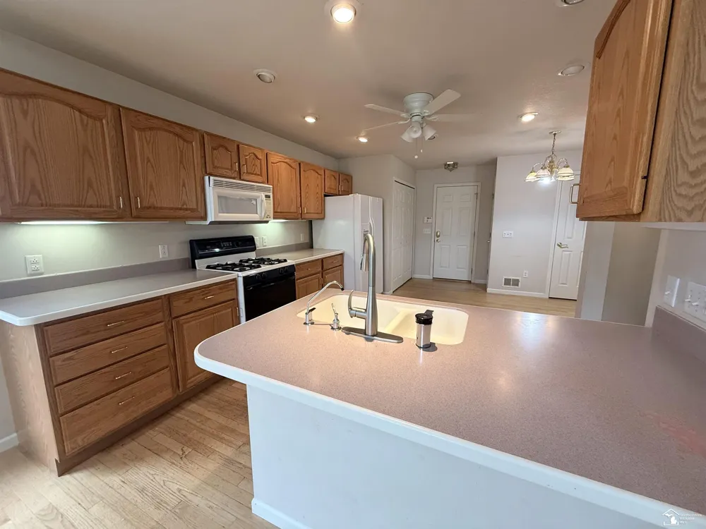 1626 Spruce Court Bedford Township, MI 48182