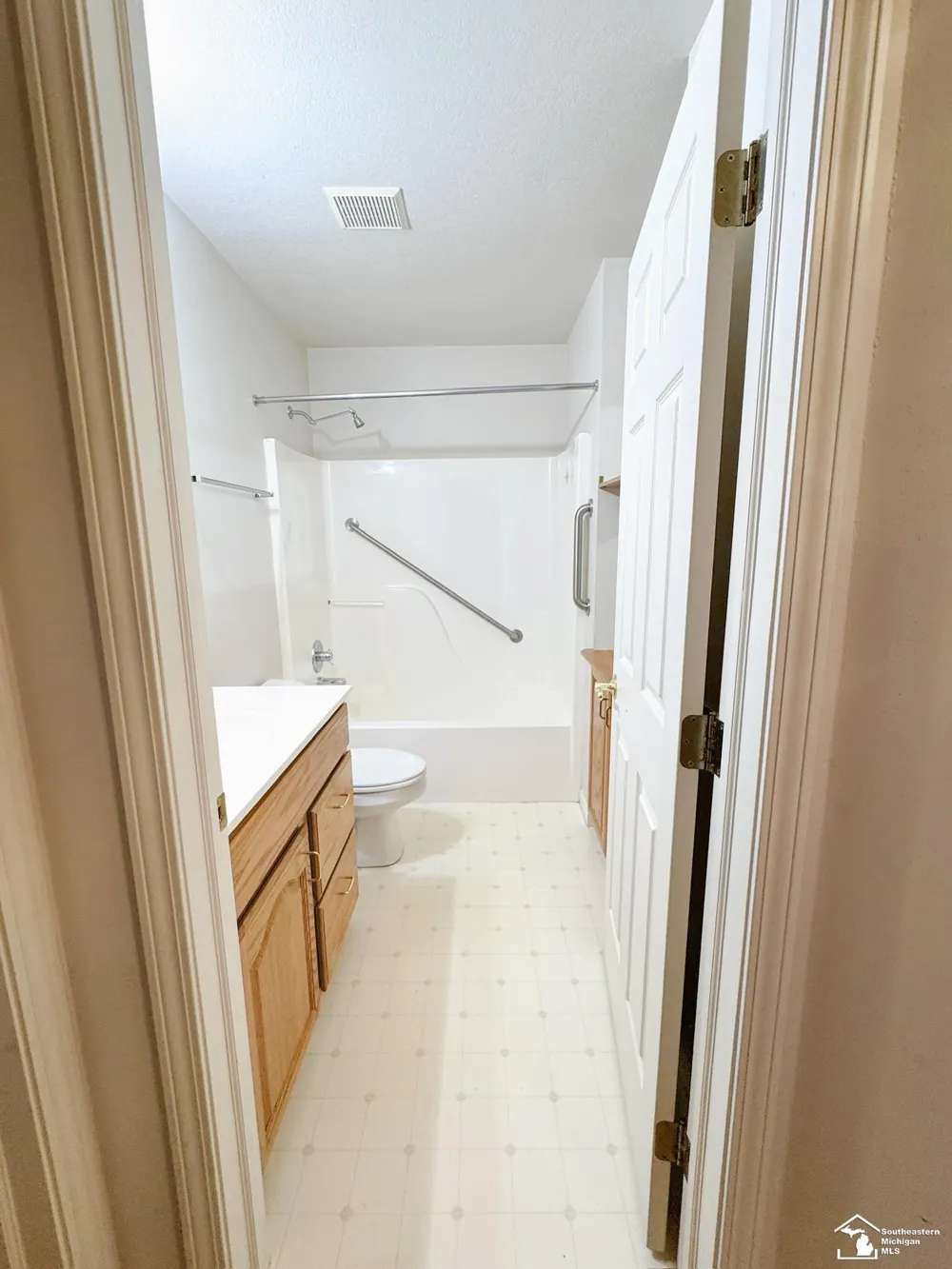 1626 Spruce Court Bedford Township, MI 48182