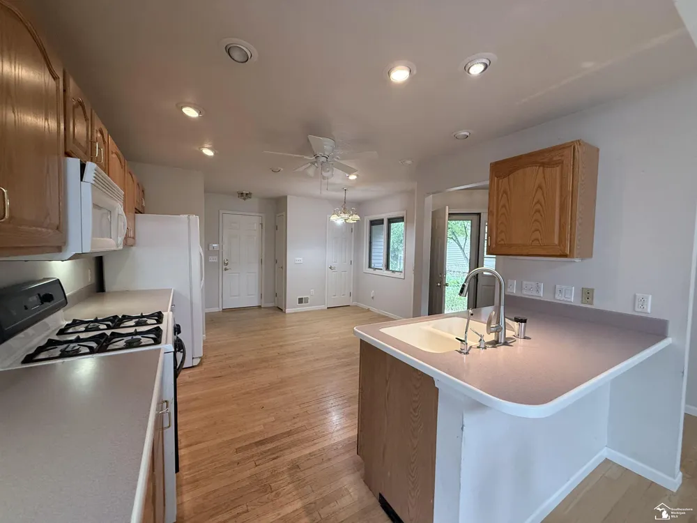 1626 Spruce Court Bedford Township, MI 48182